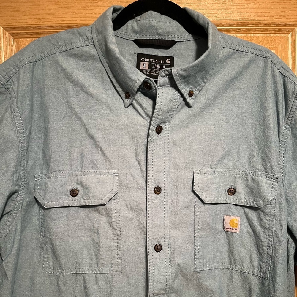 Carhartt Loose Fit Midweight Chambray Short Sleeve Button Down Shirt - Picture 8 of 11